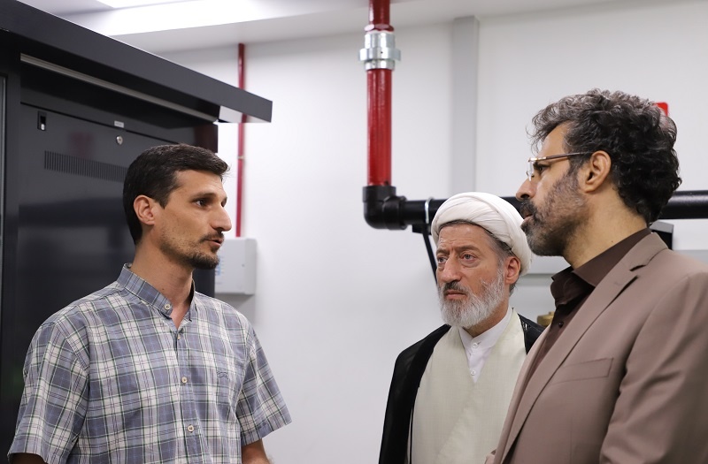 بازدید معاون وزیر تعاون، کار و امور اجتماعی از مرکز داده امین