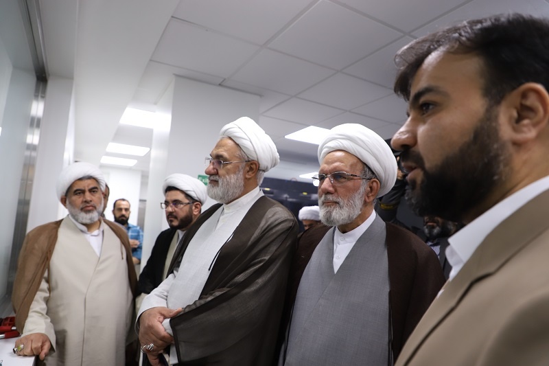 بازدید مدیر و دبیر شورای عالی حوزه علمیه خراسان از مرکز داده امین